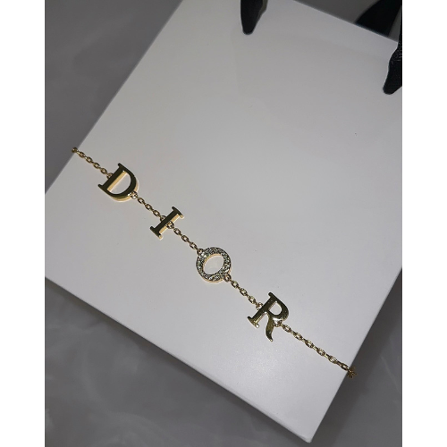 Pulsera de CD de Oro | Elegancia Atemporal